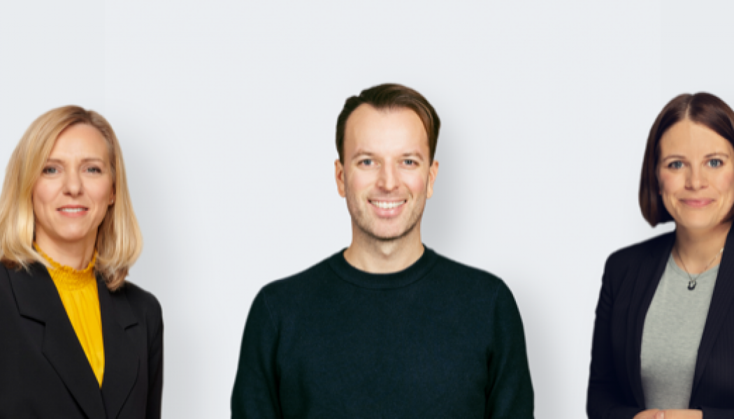 Marianne Gjertsen Ebbesen, koncerndirektör för bostadsutveckling trähus, OBOS representant i Odevos styrelse. Daniel Larsson, VD på Odevo. Ingunn Andersen Randa, koncerndirektör och ansvarig för OBOS aktieinvesteringar. Foto: OBOS