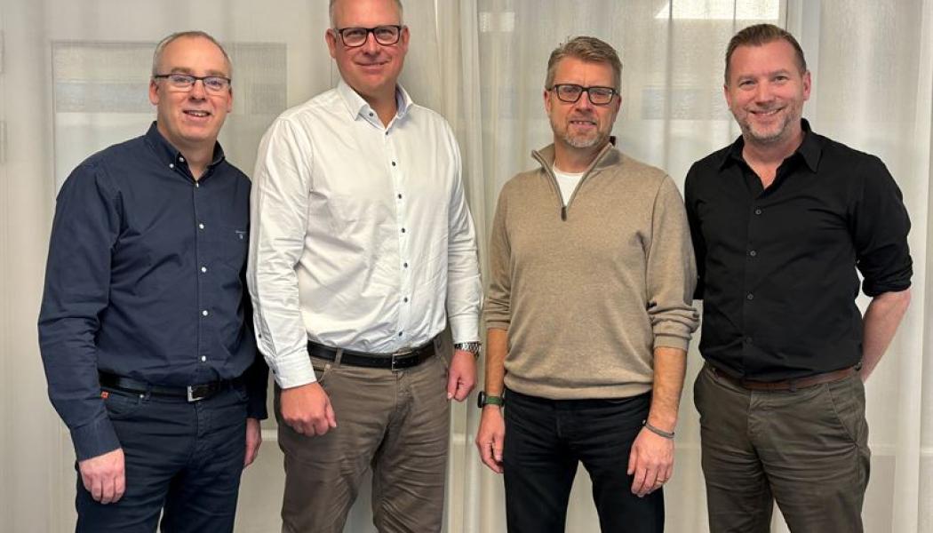 Från vänster. Daniel Klerdal, Strategy Manager Assemblin El, Fredrik Allthin, EVP Division Manager Assemblin Sweden, Martin Klasson, partner and business developer Wasastadens Eltjänst, Jonas Åhman, Regional Manager Uppsala Stockholm, Assemblin El. Pressbild: Assemblin