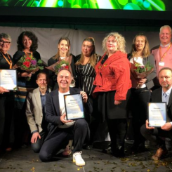 Vinnarna från Familjebostäder, Kopparstaden och Skellefteåbostäder. Foto: Sveriges Allmännytta