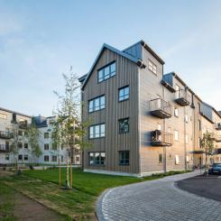 Kv Arken Växjö, Sajt Arkitektstudio. Fasad med naturnära färger, trä och fibercement i kombination. Av: Anders Bergön