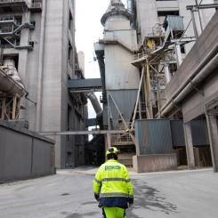 Fredrik Sandberg/TT: Cementas cementfabrik i Slite på Gotland. Arkivbild.