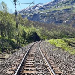 Ofotbanen anses vara en av Europas vackraste järnvägssträckor. Foto: Bane NOR