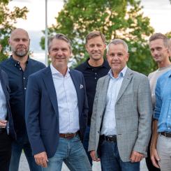 ByggPartnerGruppens nya koncernledning består av, från vänster: Sture Nilsson, Peter Gustafsson, Göran Lundström, Erik Foberg, Roger Käller, Johan Karlsson, David Grimheden. Foto: ByggPartnerGruppen