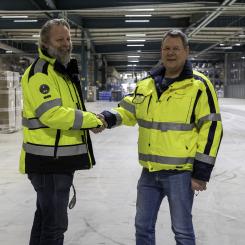 Cramos Harald Sundin och Regions Stockholms Mats Vornanen. Foto: Cramo