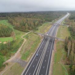 E4 genom Ljungby är invigd – vägen har nu ökad kapacitet, mötesseparering och en ny hastighetsgräns på 120 km/h. Foto: Trafikverket