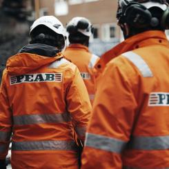 Peab bygg arbetare. Pressbild: Peab