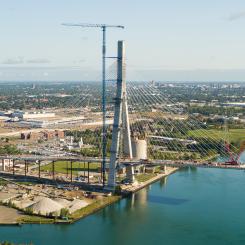 Gordie Howe International Bridge sedd från den amerikanska sidan.