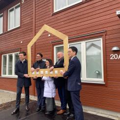 I Brobyholmprojektet valde partners att skapa en livsstil där de boende aktivt kan minska sitt koldioxid avtryck och därigenom bidra till att minska klimatpåverkan.