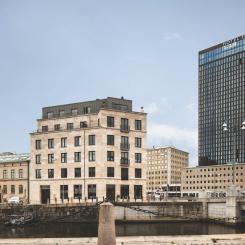 Järntorgsgatan x Brogatan har fasader av sten, tegel och puts där framförallt stenfasaden sticker ut i sin omfattning. Fotograf: Mika Ågren