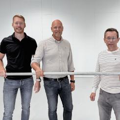 Martin Odin (mitten) med Fredrik Kristofersson och Joakim Gårdman från JOODIN Rör. Foto: JOODIN