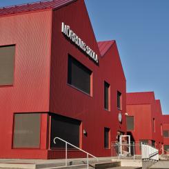 Mörrum skola är nominerad till PLÅTPRISET 2023, ett pris som hyllar innovativa byggnader med metallfasader. Priset har uppmärksammat banbrytande arkitektur och fasadlösningar sedan 2011. Foto: Johan Sundell