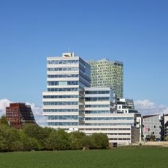 Västra fasaden. En av fasaderna som möter dig när du reser över Öresundsbron eller det första du möter när du åker tåget från Köpenhamn. Foto: Kasper Dudzik