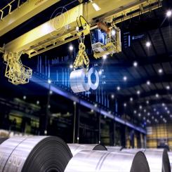 Konecranes är starkt exponerat mot global handel genom sin försäljning av containerhanteringsutrustning till hamnar och industriella lyftsystem. Bolaget har därför följt utvecklingen kring USA:s höjda tullar och den osäkerhet de skapat i världshandeln. Foto: Konecranes