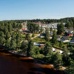 Camping- och stugbyn Leksand Strand byggs ut med ytterligare 15 året-runt-stugor. Foto: Leksand Resort