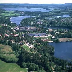 Flygbild över MAtfors. Foto: Jan Norrman/Wikimedia Commons/https://commons.wikimedia.org/wiki/File:Matfors_-_KMB_-_16000300023012.jpg?uselang=fr