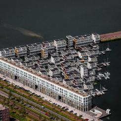 Waterbuur-projektets flytande bostäder i Amsterdam. Foto: Monteflore