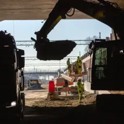 Pålningsarbeten på södra sidan av Ostlänkens deletapp Gerstaberg. Foto: Trafikverket