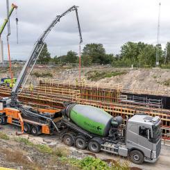 Betongbranschen har ett tufft tidsschema att hålla. Senast 2045 ska all betong som tillverkas i Sverige vara klimatneutral. 
FOTO: Skanska