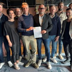 Partneringdeklaration undertecknad fär bygge av Alafors skolan. Pressbild: GBJ Bygg AB