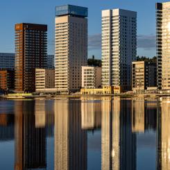 Liljeholmskajen är ett område i stadsdelen Liljeholmen, Söderort, Stockholm beläget i södra delen av Årstaviken, mellan Liljeholmsbron och Årstabron.
