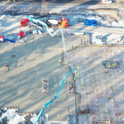 Thomas Betong, som ingår i Thomas Concrete Group, levererat totalt 1170 kubikmeter klimatförbättrad betong Thomagrön Plus till Northvolts nya kontorshus. Foto: Thomas Concrete Group