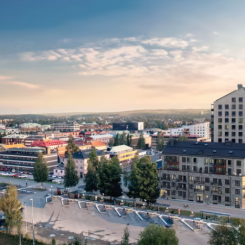 HSB brf Guldläge i centrala Skellefteå byggstartar officiellt den 19 maj 2022 genom ett ”första spadtag” på tomten. Foto: HSB