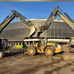 Elmaskiner i drift på Slakthusområdet i Stockholm
Tre eldrivna maskiner från Volvo CE; två stycken bandgrävare EC230 Electric och en hjullastare L120H Electric Conversion.
Volvo Construction Equipment
foto Volvo Construction Equipment