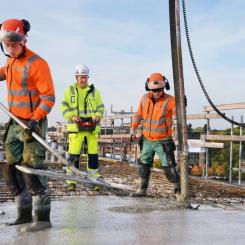 Byggarbetsplatser töms ofta helt på människor efter arbetsdagen och upptäcktsrisken för gärningspersonerna minskar. Det kan vara en förklaring till att det sker inbrott på byggarbetsplatser. Foto: Peter Steen