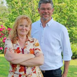 Svenska Solskyddsförbundets kansli: Margareta Bergetun, förbundssekreterare och Mattias Klasson, orförande