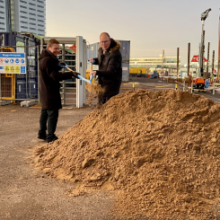Thomas Andersson, exploateringsdirektör på exploateringskontoret och Anders Österberg, ordförande i exploateringsnämnden. Bild: Stadsutvecklarna i Värtahamnen