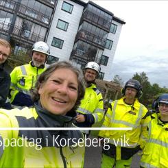 Från vänster: Arkitekt Ola Klåvus PE Teknik och arkitektur, Ulrika Nyström, affärsområdeschef på Riksbyggen Bostad tillsammans med entreprenörerna Brixly AB (Staffan Call och Tobias Wickström) Alméns Sprängtjänst (Fredrik Almén och Wilma Almén)