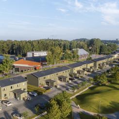 Tvåvåningsradhusen i Stensjöparken 2 i Stensjön, Mölndal. Foto: Riksbyggen