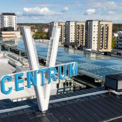 V-skylten i Vällingby Centrum. Foto: Svefa.